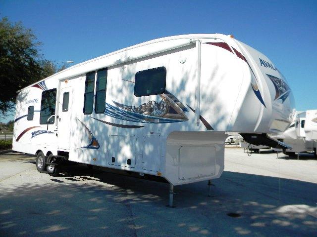 New 2011 Keystone Avalanche 320RK Fifth Wheel For Sale